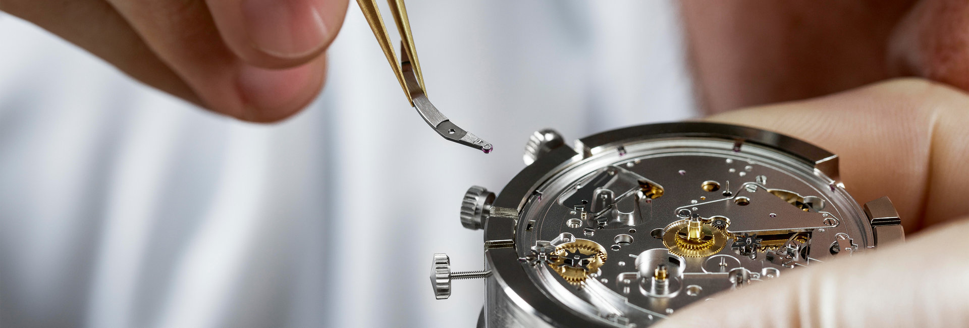 浪琴手表跑快（浪琴更换表框）