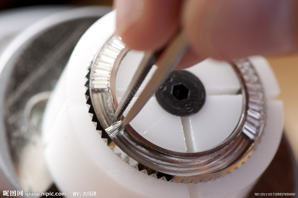 浪琴手表售后服务电话（浪琴更换垫圈）