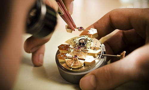 浪琴授权维修中心（浪琴手表截表带）